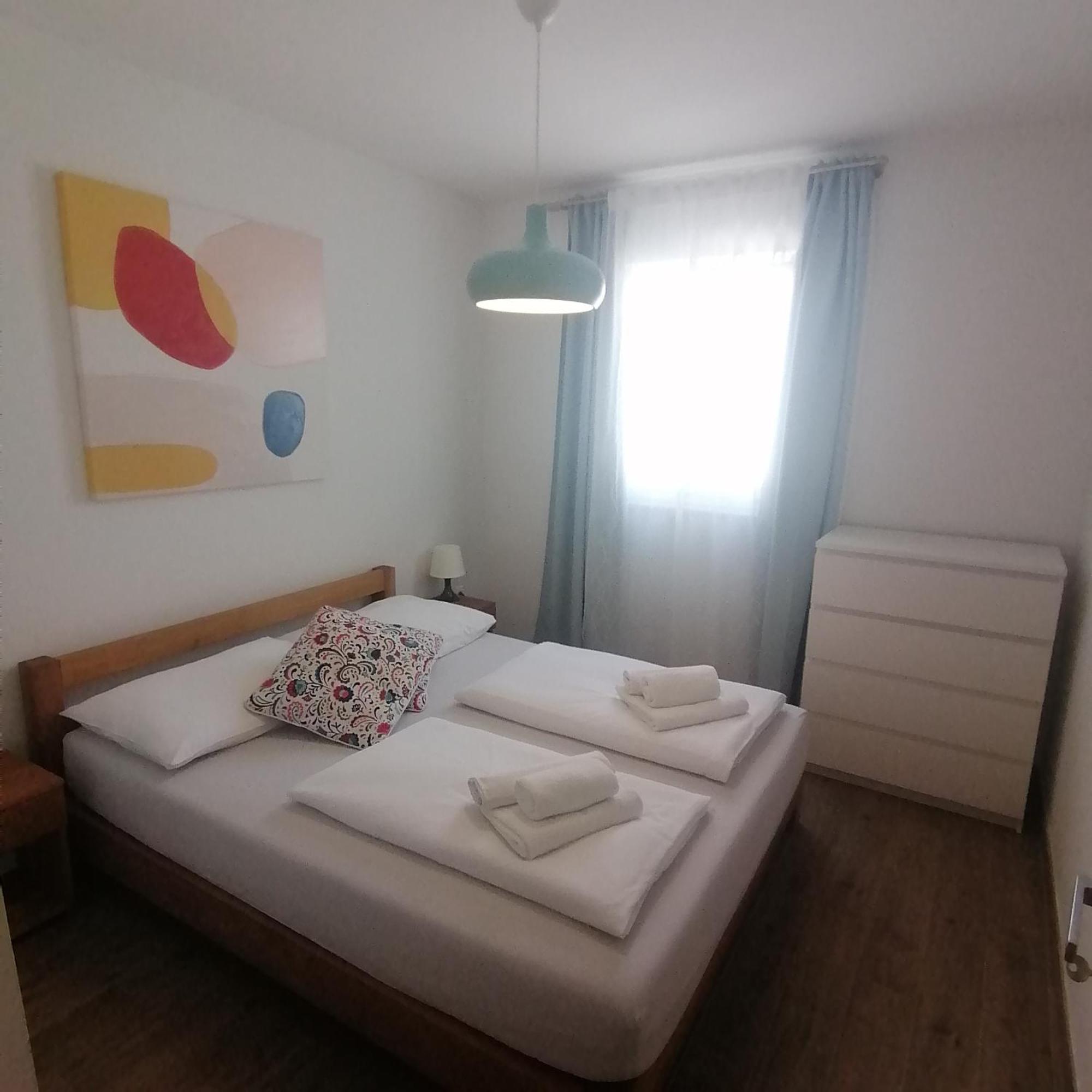 L&L Apartmani 1 Bol Exterior foto